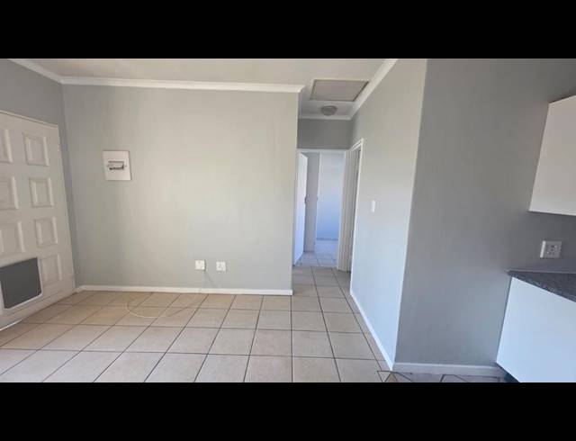 2 BEDROOM TOWNHOUSE FOR SALE IN ROOIHUISKRAAL NORTH